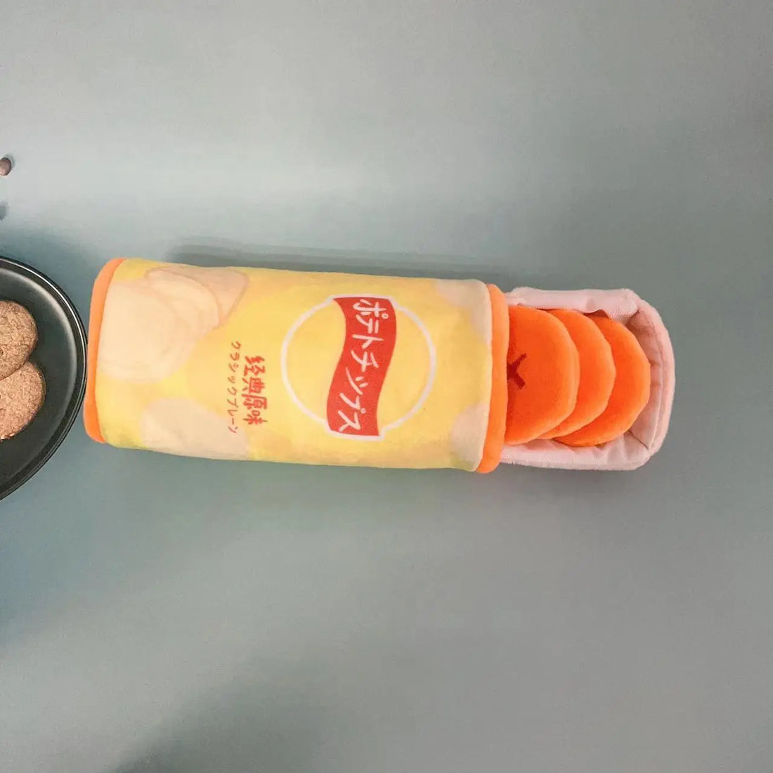 Bowl of dry kibble and wet pet food side by side, showing texture and freshness.