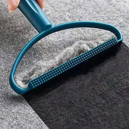 Portable lint remover for pet hair cleaning on clothes and furniture