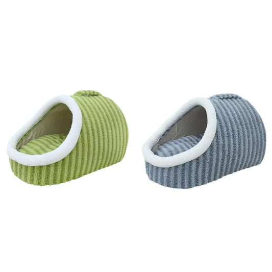 Self‑warming slipper‑shaped pet house bed for cats and small dogs