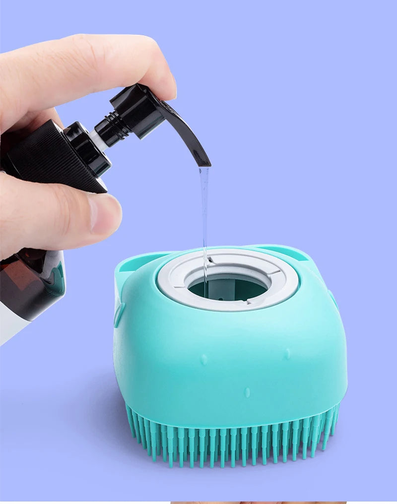 Detail of silicone bristles massaging and cleaning fur
