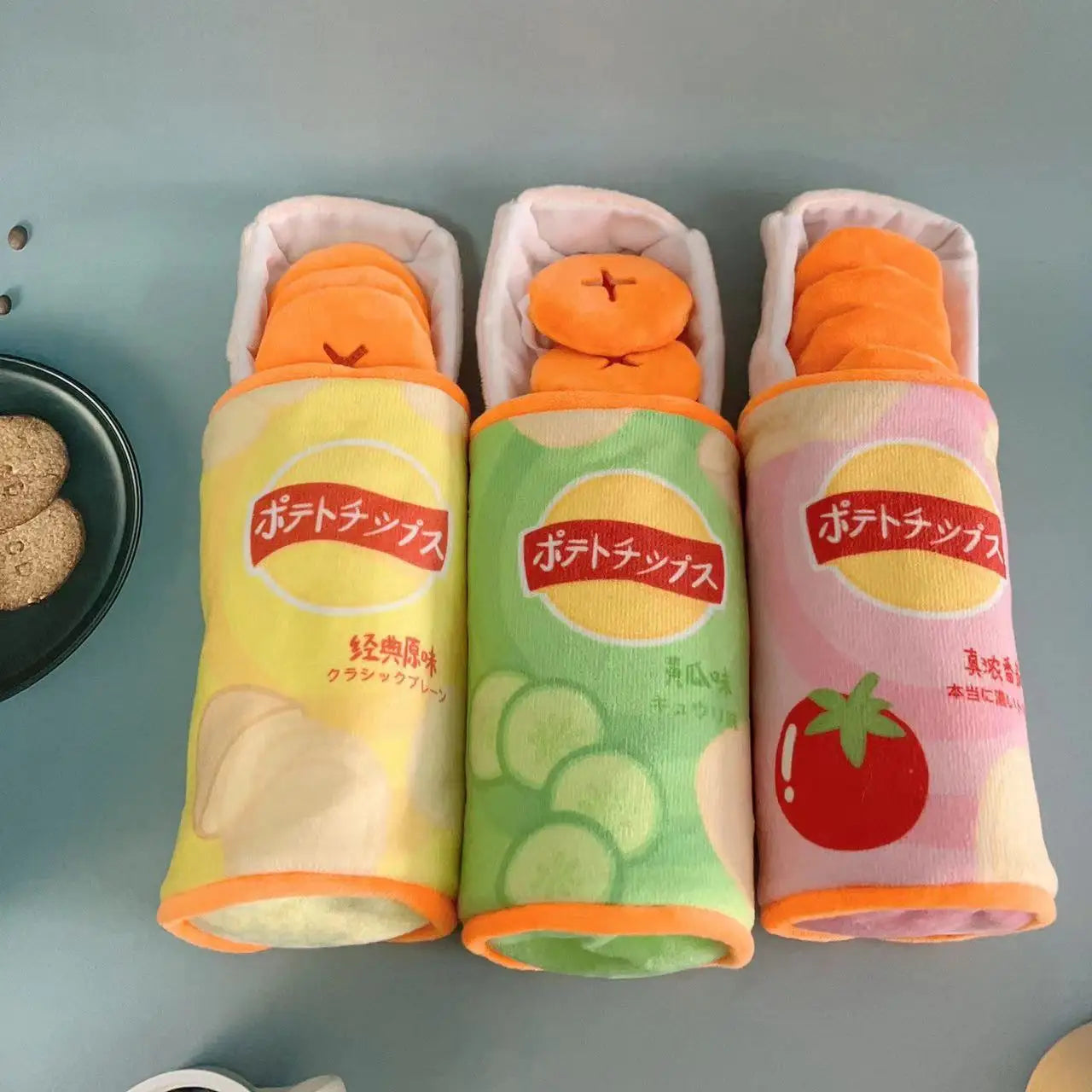 Dried chicken snacks for dogs and cats